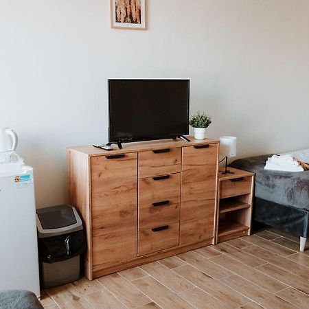 Noclegi Przy Stacji Nowy Dwor Mazowiecki Ngoại thất bức ảnh